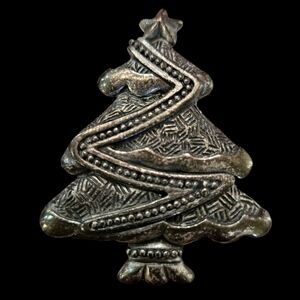 Newpro Signed Pewter Christmas Tree  Brooch Pin‎